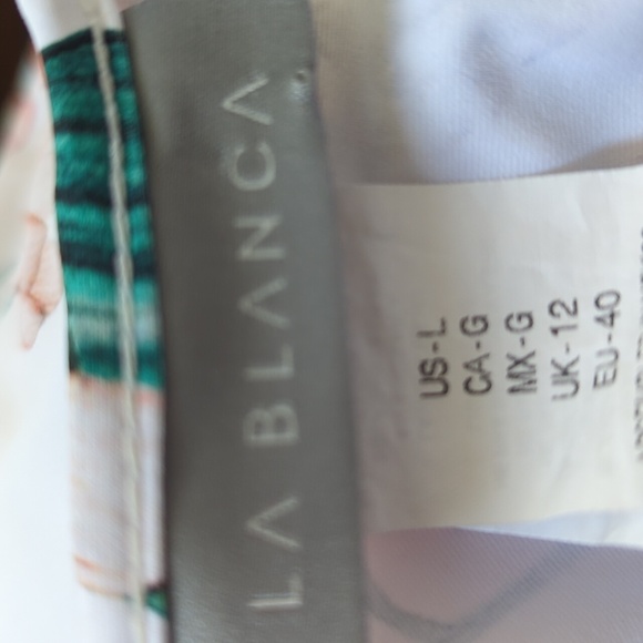 La Blanca Flyaway Orchid Rashguard Swimsuit Top - Picture 12 of 12